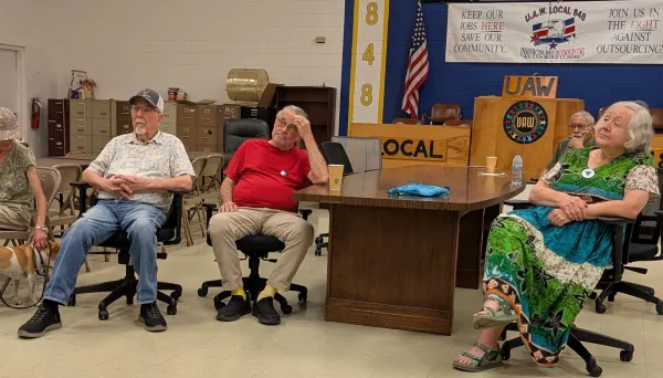 Retirees share information