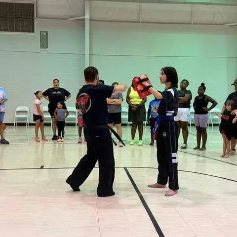 Local 3520 Community Service hosts Self Defense Class